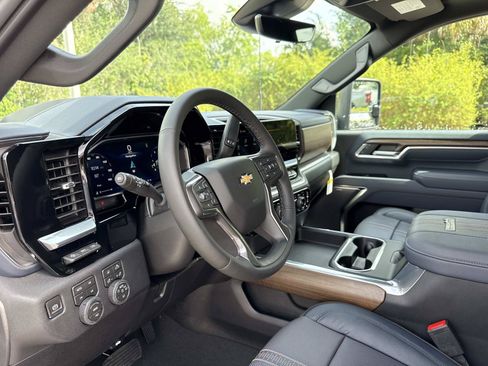 New 2026 Chevrolet Silverado 2500 High Country w/ High Country Premium Package AWD/4WD image 21