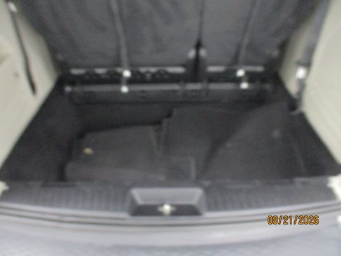 Used 2019 Dodge Grand Caravan SE w/ UConnect Hands-Free Group FWD image 9
