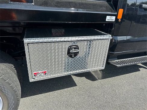 New 2025 Ford F550 4x4 Regular Cab Super Duty image 13