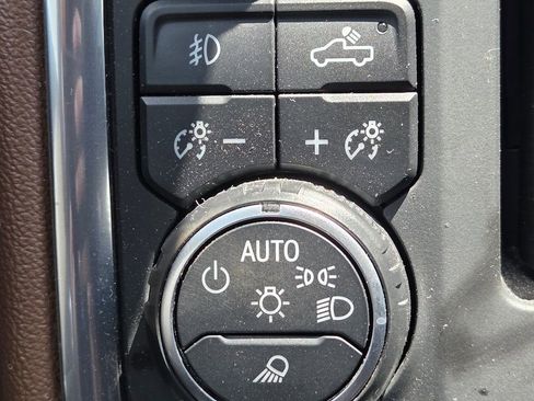 Used 2021 Chevrolet Silverado 2500 High Country AWD/4WD image 18