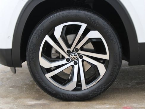 Certified 2021 Volkswagen Atlas SEL Premium image 35