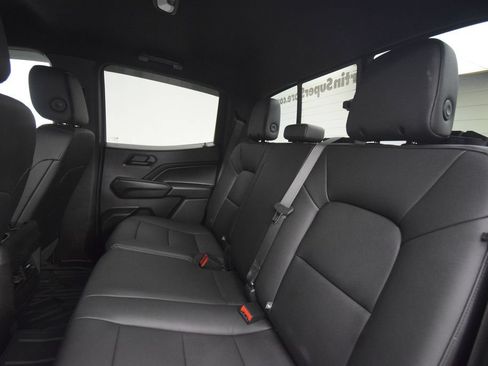 Used 2025 Chevrolet Colorado Trail Boss AWD/4WD image 23