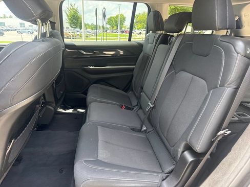 Used 2023 Jeep Grand Cherokee L Laredo w/ Luxury Tech Group I AWD/4WD image 32