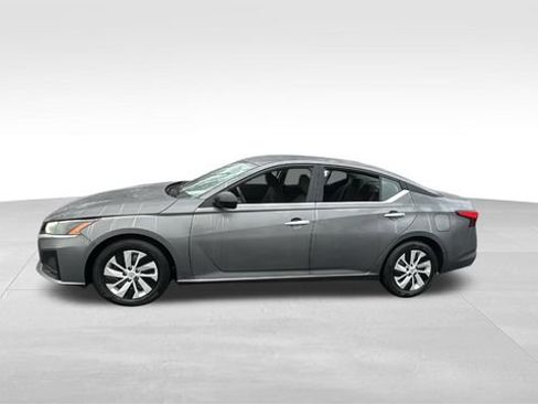 Used 2024 Nissan Altima 2.5 S image 4