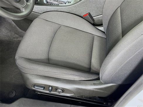 Used 2024 Chevrolet Malibu LT image 22