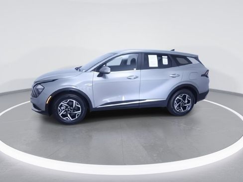 Used 2023 Kia Sportage LX FWD image 4