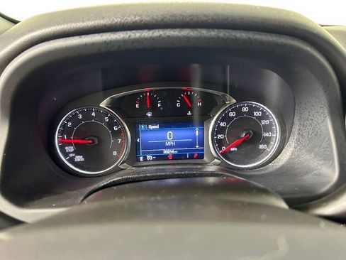 Used 2023 GMC Acadia SLE image 18