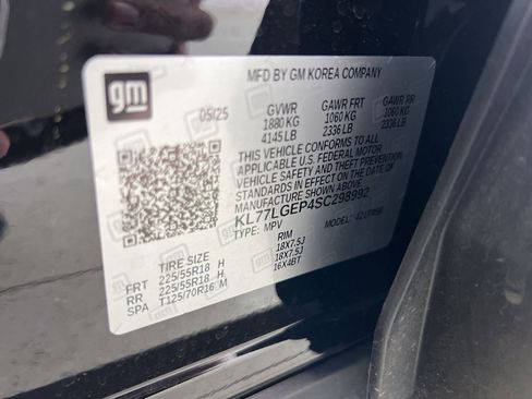 Used 2025 Chevrolet Trax RS w/ Driver Confidence Package image 29