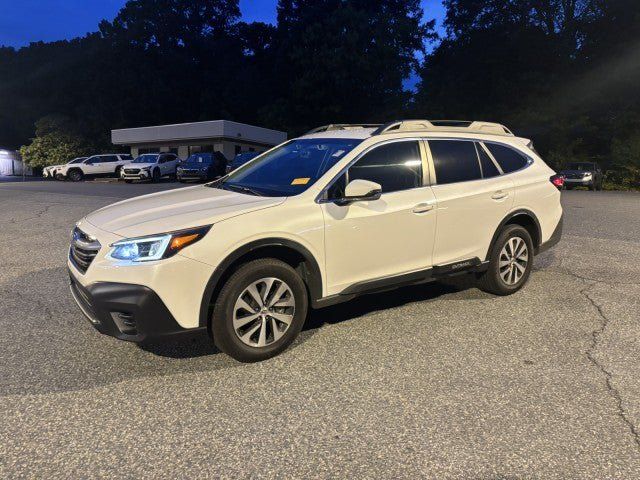 Certified 2022 Subaru Outback Premium AWD/4WD image 2