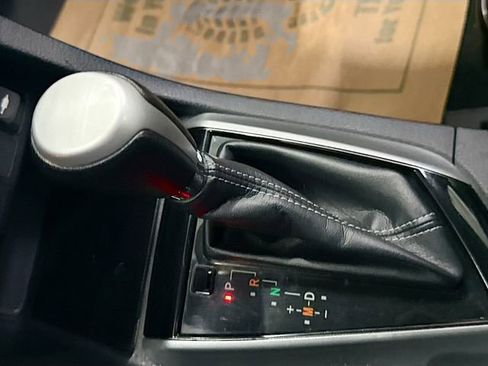 Used 2017 Toyota Corolla SE w/ Carpet Mat Package (TMS) image 17