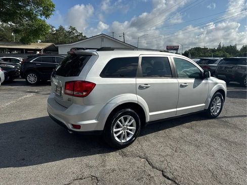 Used 2014 Dodge Journey SXT w/ Flexible Seating Group FWD image 5