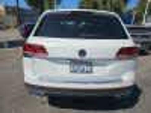 Used 2023 Volkswagen Atlas SE w/ Black Wheel Package FWD image 4