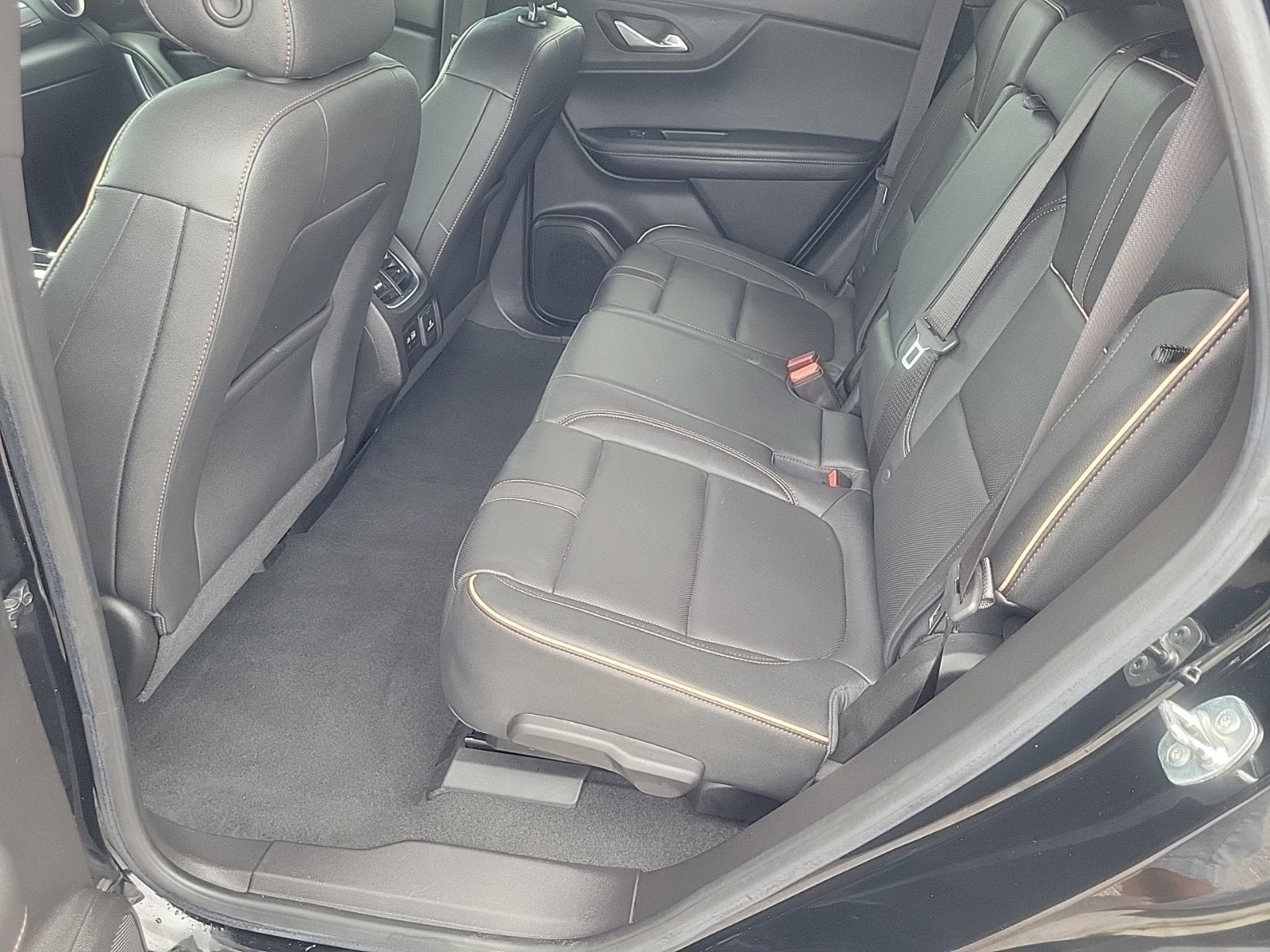 Used 2024 Chevrolet Blazer Premier FWD image 14