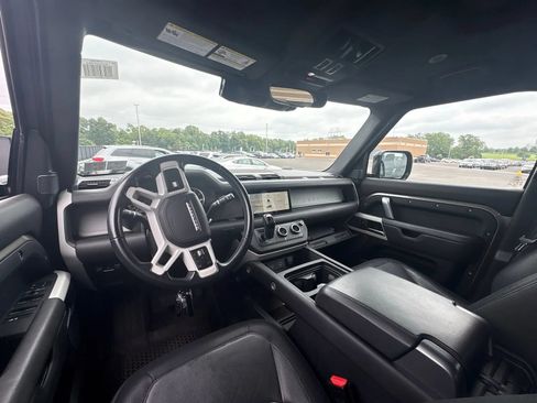 Used 2023 Land Rover Defender 110 X-Dynamic SE AWD/4WD image 10