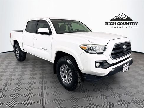 Used 2017 Toyota Tacoma SR5 w/ Tow Package RWD image 1