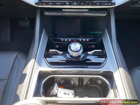 New 2025 Jeep Wagoneer Series II w/ Convenience Group I image 14