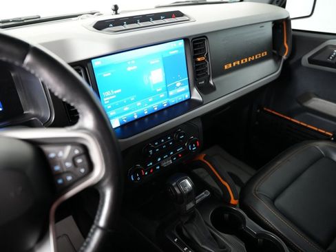 Used 2022 Ford Bronco Badlands image 17