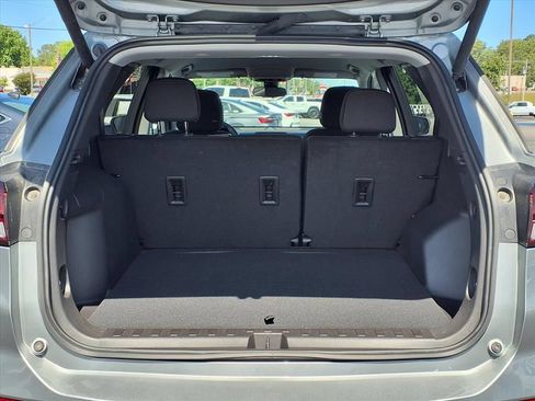 Used 2024 Chevrolet Equinox LT FWD image 23