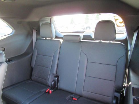 Used 2025 Buick Enclave Sport Touring image 30