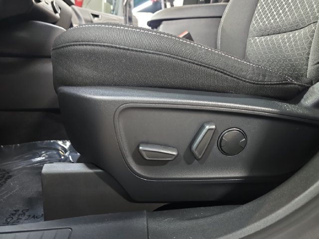 Used 2024 Ford Escape Active AWD/4WD image 30