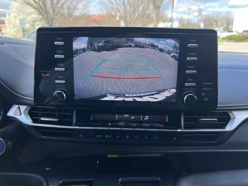 Used 2023 Toyota Sienna XSE w/ XSE Plus Package AWD/4WD image 19