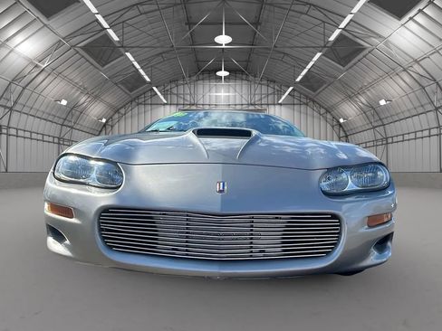 Used 2002 Chevrolet Camaro Z28 w/ SS Performance/Appearance Pkg image 9
