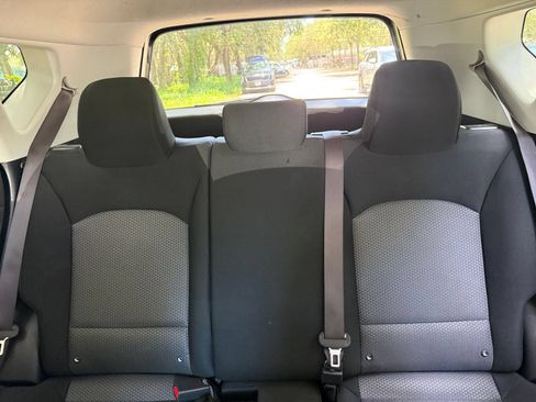 Used 2025 Kia Soul LX w/ LX Technology Package FWD image 35