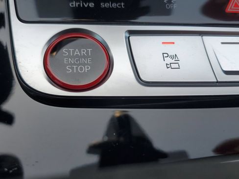 Certified 2025 Audi RS Q8 performance AWD/4WD image 30