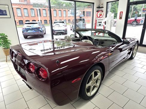 Used 2003 Chevrolet Corvette Convertible w/ Preferred Equipment Group1 RWD image 6