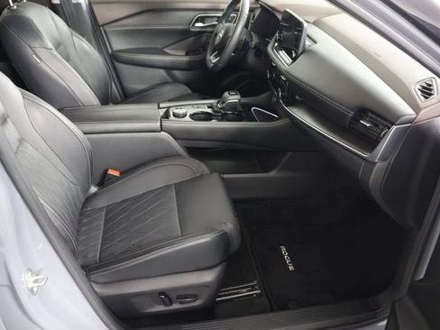 Used 2022 Nissan Rogue Platinum w/ Head-Up Display Package image 24