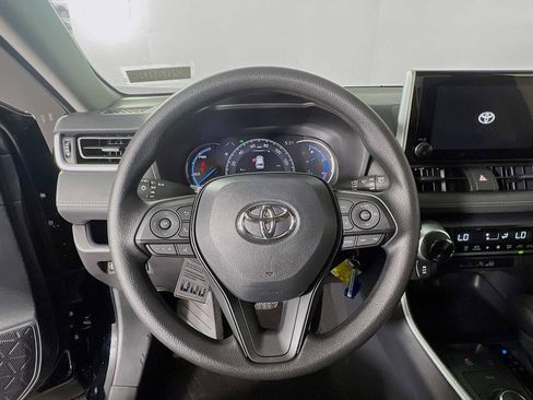 New 2025 Toyota RAV4 LE image 8