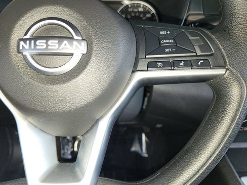 Used 2025 Nissan Altima 2.5 SV FWD image 25
