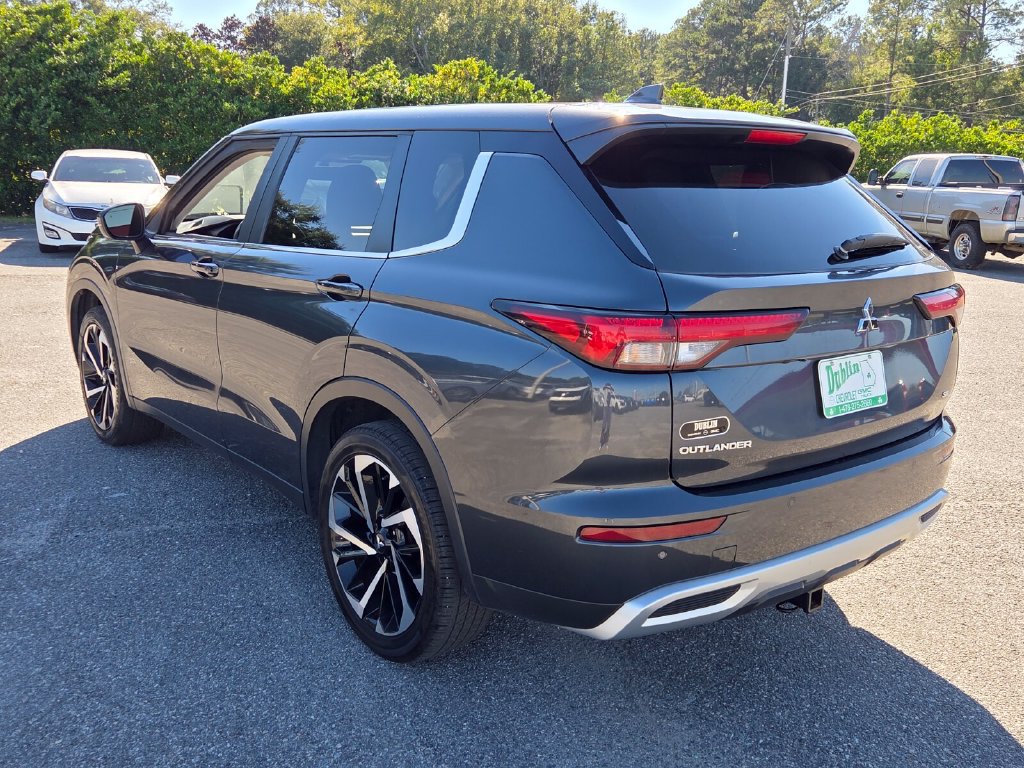 Used 2024 Mitsubishi Outlander AWD image 10
