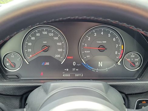 Used 2018 BMW M4 Convertible RWD image 20