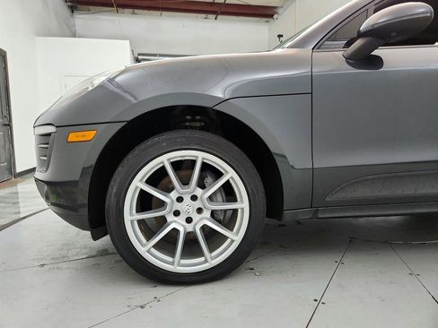 Used 2017 Porsche Macan AWD/4WD image 30