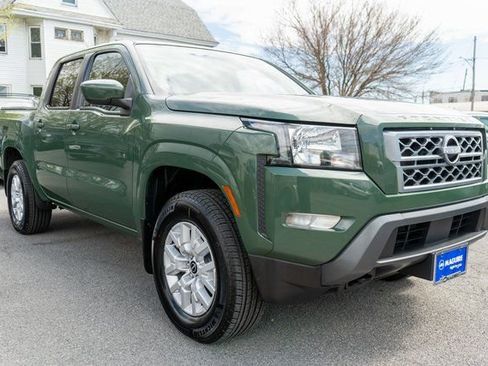 Used 2023 Nissan Frontier SV w/ SV Convenience Package AWD/4WD image 4