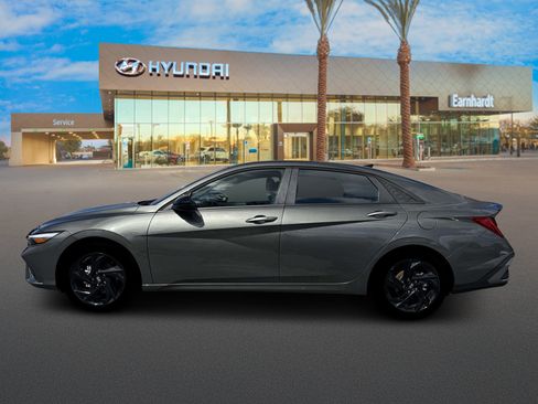 New 2026 Hyundai Elantra SEL FWD image 3