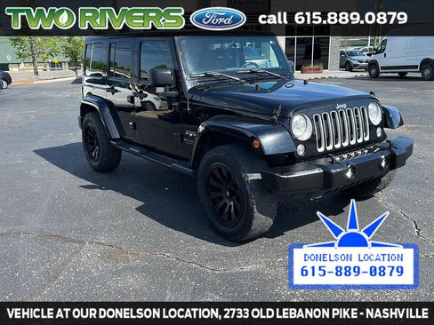 Used 2017 Jeep Wrangler Unlimited Sahara w/ Connectivity Group image 2