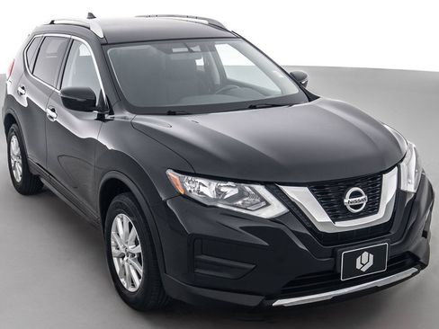 Used 2017 Nissan Rogue SV AWD/4WD image 1