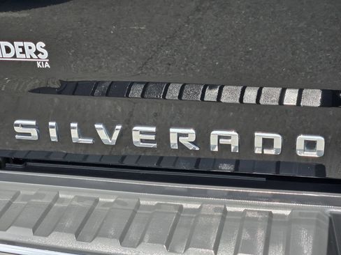 Used 2019 Chevrolet Silverado 1500 LT RWD image 37