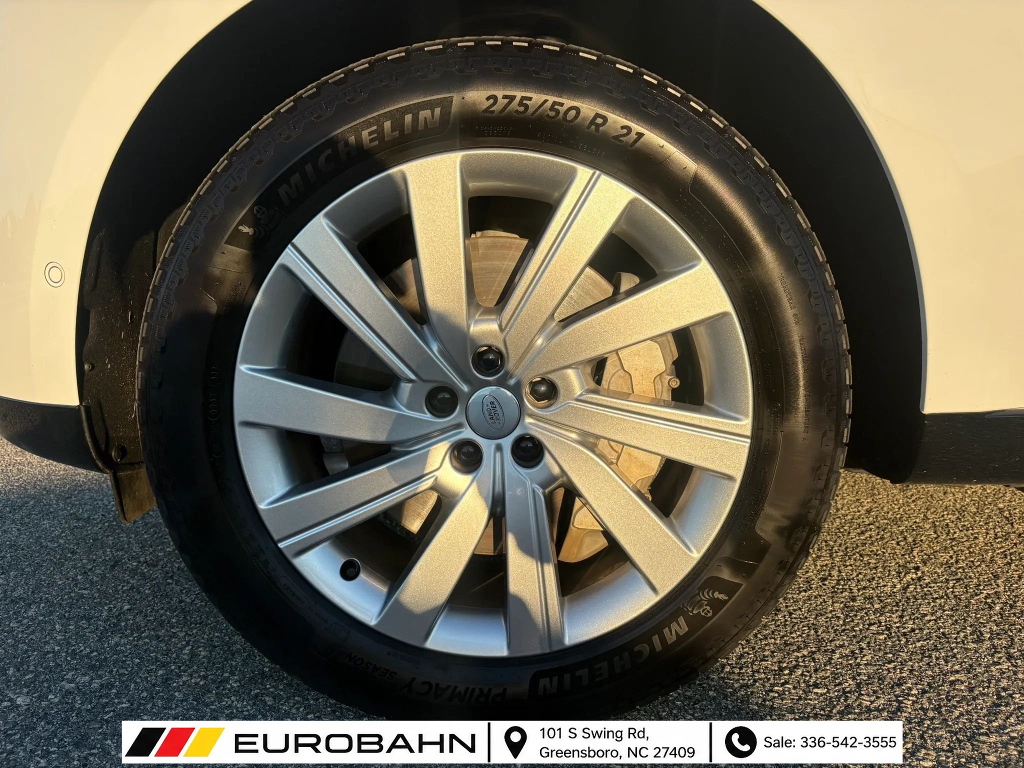 Used 2025 Land Rover Range Rover SE AWD/4WD image 34