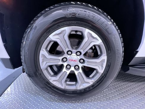 Used 2022 GMC Yukon SLE w/ Gmc Pro Safety Plus Package RWD image 10