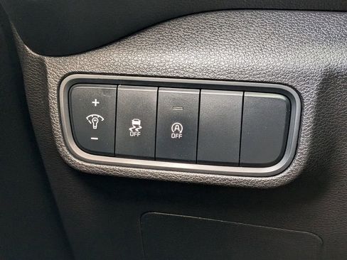 Used 2023 Kia Soul LX image 14