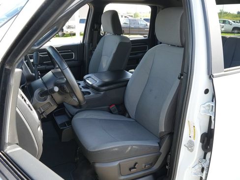 Used 2024 RAM 2500 Big Horn AWD/4WD image 16