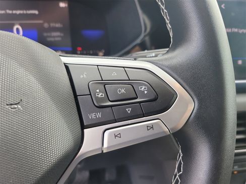 Used 2022 Volkswagen Taos SE image 29