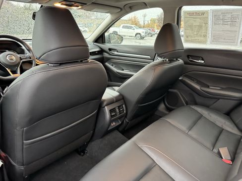 Certified 2019 Nissan Altima 2.5 Platinum image 32