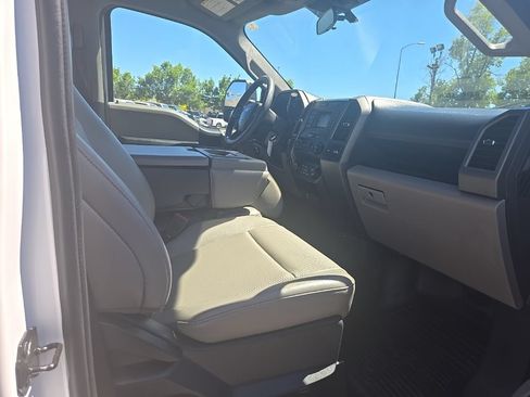 Used 2022 Ford F250 XL w/ Power Equipment Group AWD/4WD image 25