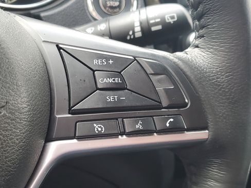 Used 2019 Nissan Rogue SV image 23