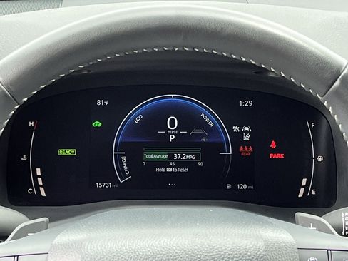 Used 2025 Toyota Camry SE w/ Convenience Package FWD image 13