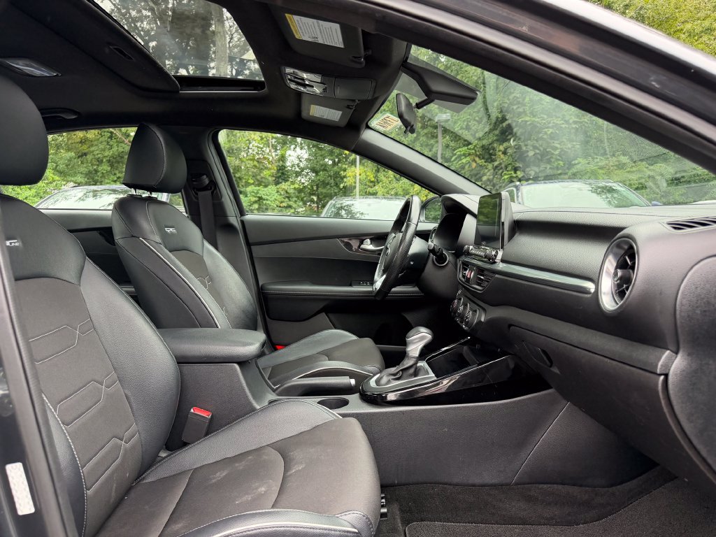 Used 2021 Kia Forte GT-Line w/ GT-Line Premium Package FWD image 16